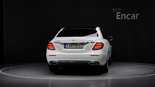 MERCEDES BENZ E-CLASS W213 2017