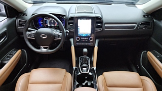 SAMSUNG QM6 2022