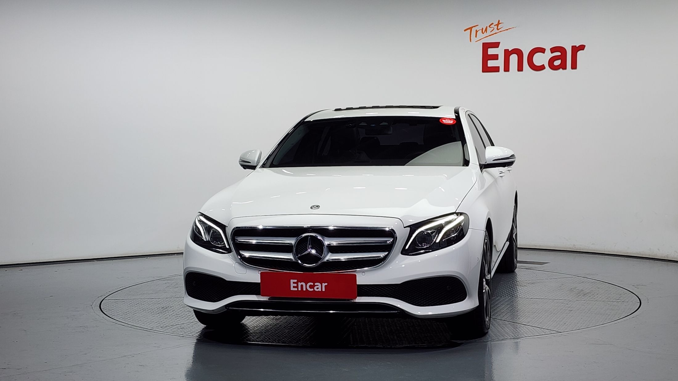 MERCEDES BENZ E-CLASS W213 2019