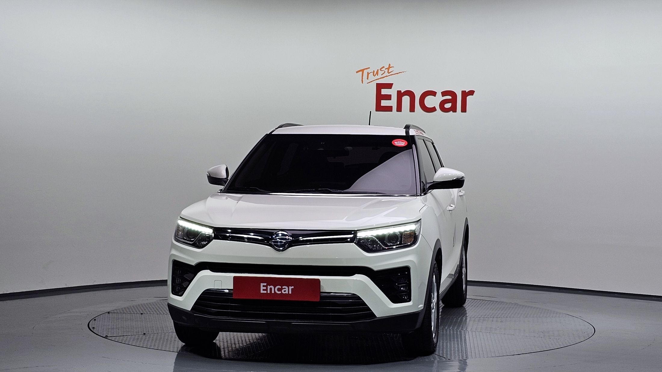 SSANGYONG TIVOLI VERY NEW 2021