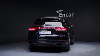 PORSCHE CAYENNE PO536 2020