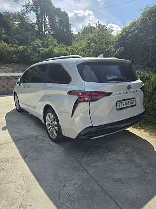TOYOTA SIENNA 2023