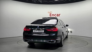 BMW 7-SERIES G11 2016