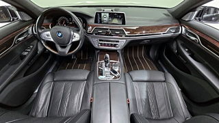 BMW 7-SERIES G11 2016
