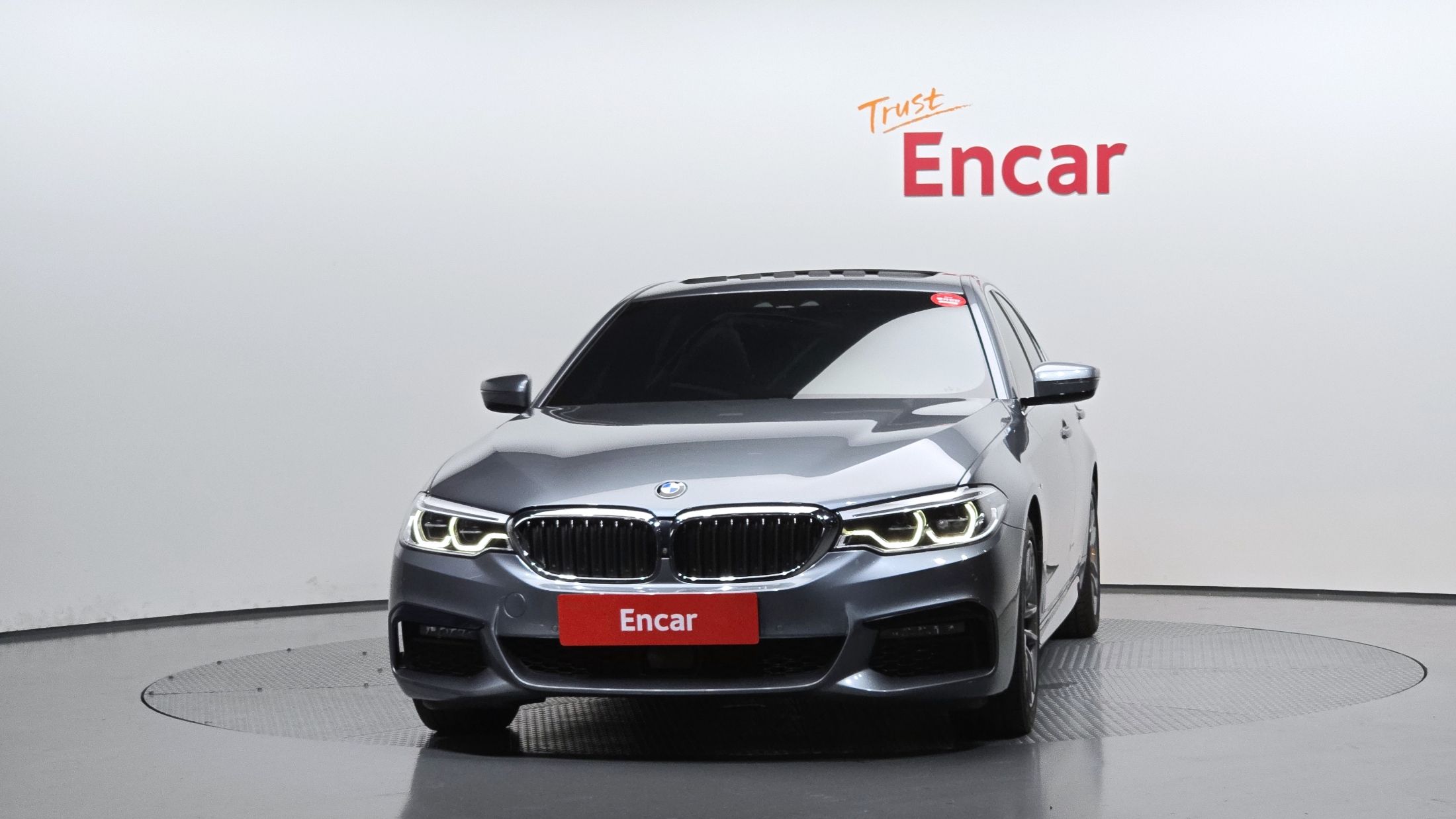 BMW 5-SERIES G30 2019