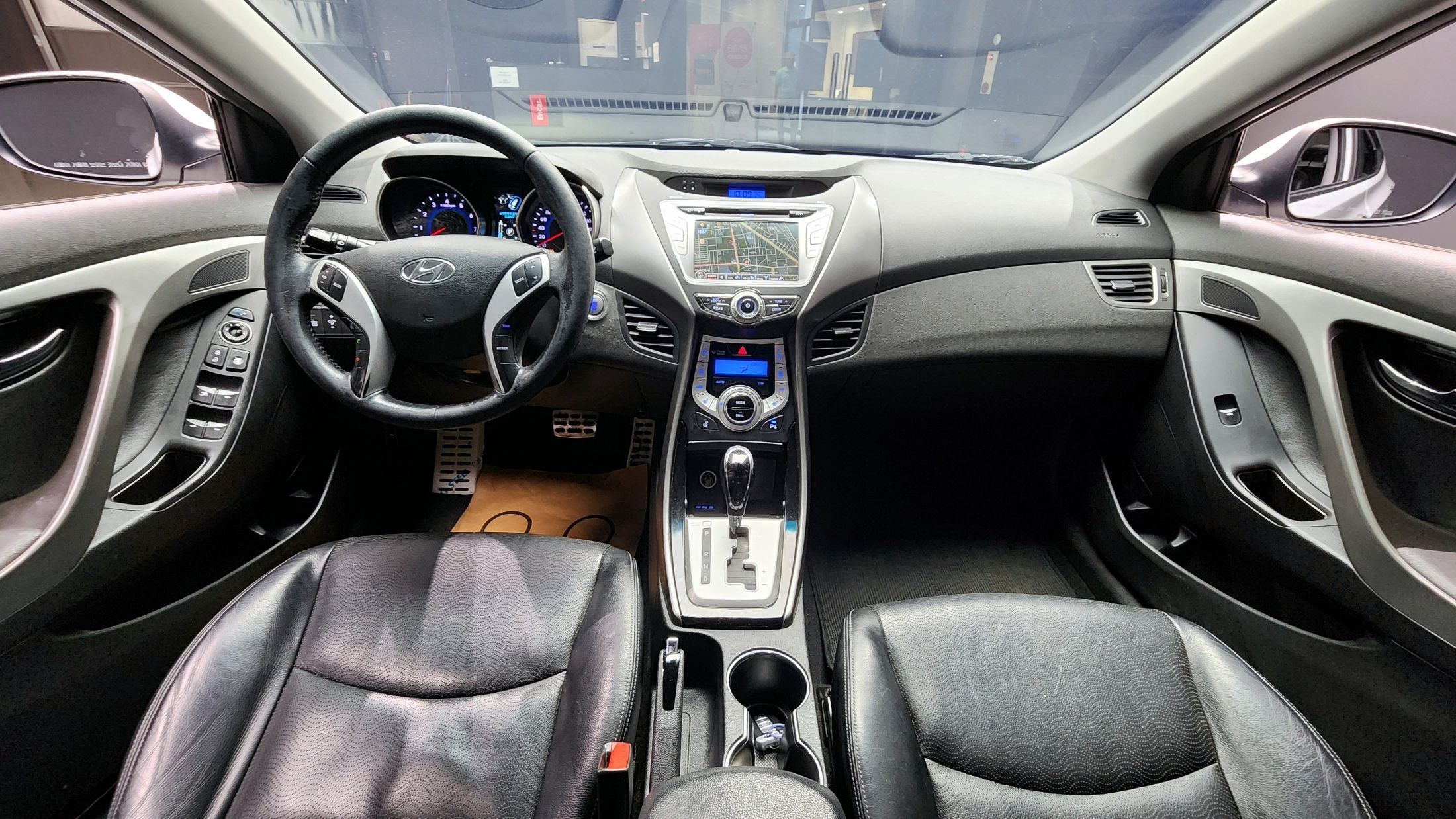 HYUNDAI AVANTE MD 2011