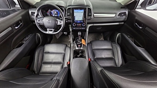 SAMSUNG QM6 2023