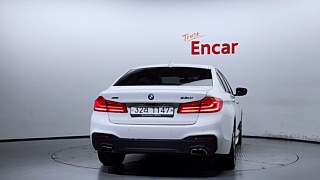 BMW 5-SERIES G30 2017