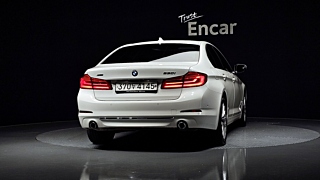 BMW 5-SERIES G30 2019