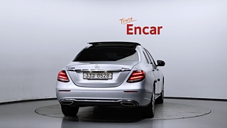 MERCEDES BENZ E-CLASS W213 2017