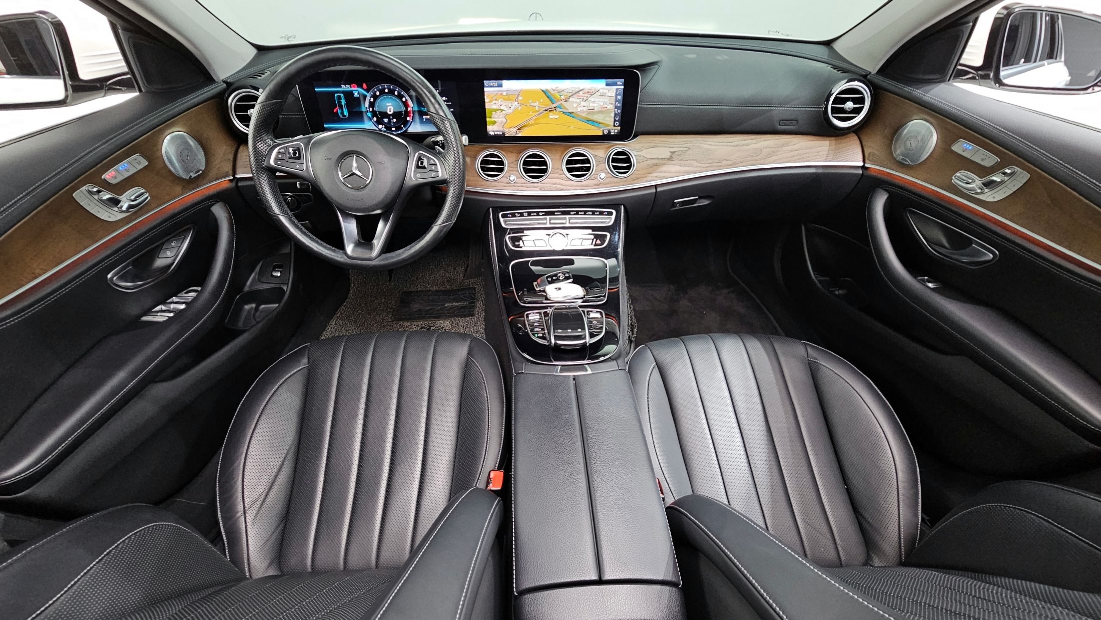 MERCEDES BENZ E-CLASS W213 2018