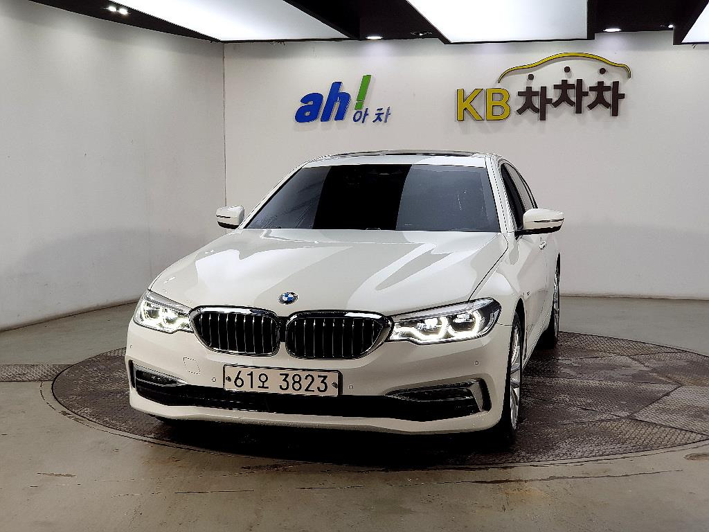 BMW 5-SERIES G30 2018