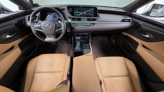 LEXUS ES300H 2019