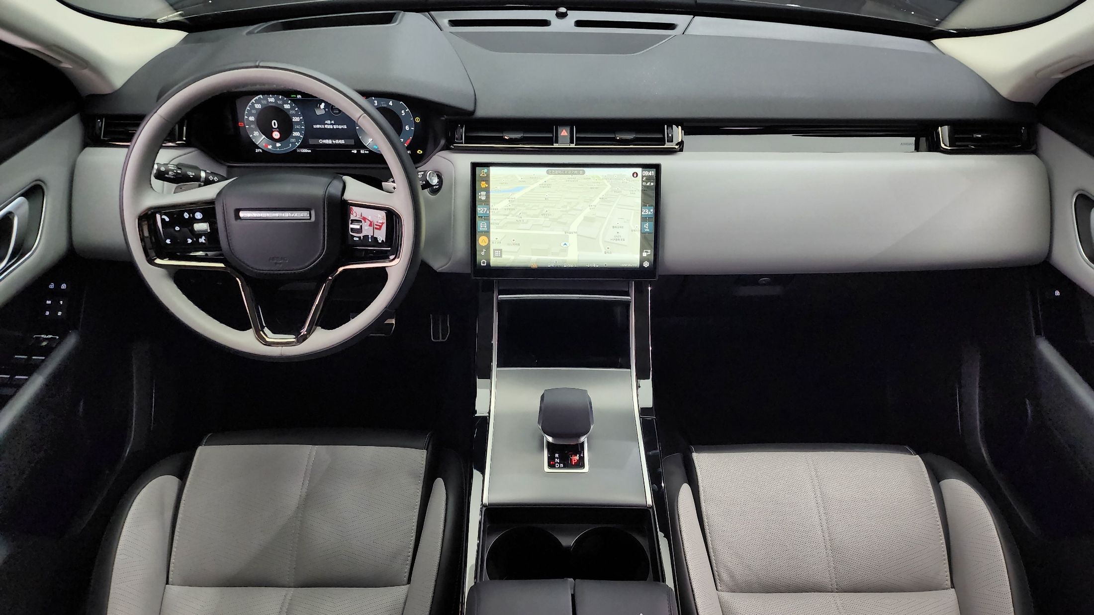 LAND ROVER RANGE ROVER VELAR 2025