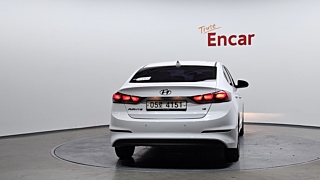 HYUNDAI AVANTE AD 2018