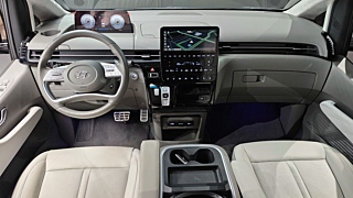 HYUNDAI STARIA 2023