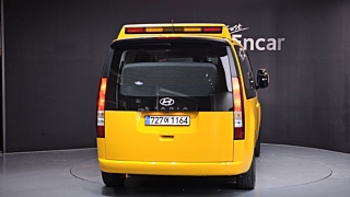HYUNDAI STARIA 2025