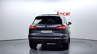 VOLKSWAGEN TOUAREG 2021