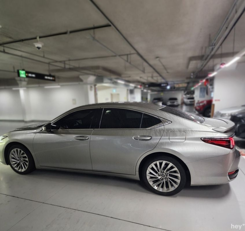 LEXUS ES300H 2022