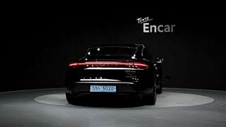 PORSCHE TAYCAN 2021