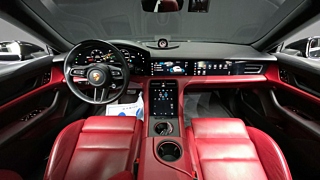 PORSCHE TAYCAN 2021