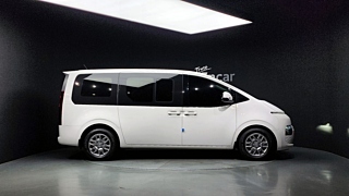 HYUNDAI STARIA 2021