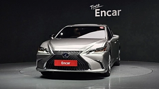 LEXUS ES300H 2019