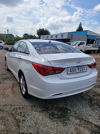 HYUNDAI SONATA YF 2009
