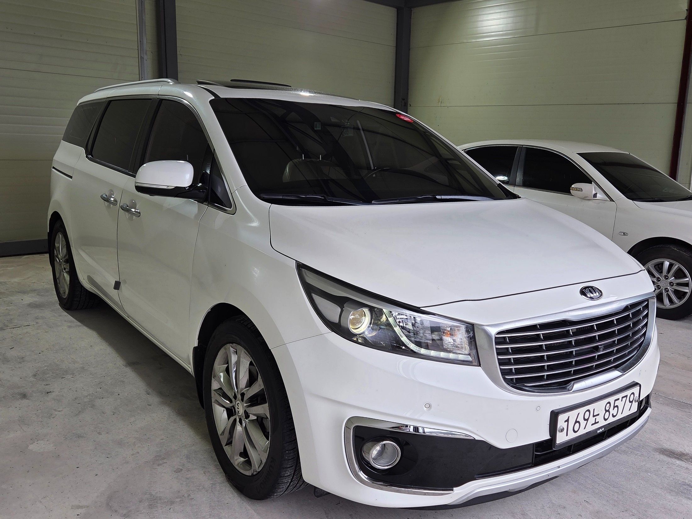 KIA CARNIVAL 2017
