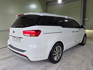 KIA CARNIVAL 2017
