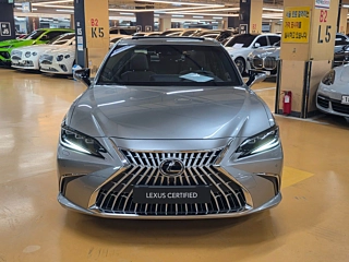 LEXUS ES300H 2025
