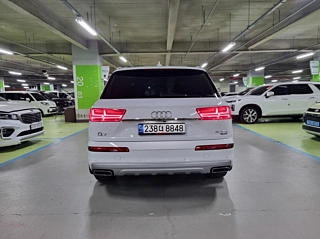 AUDI Q7 4M 2019
