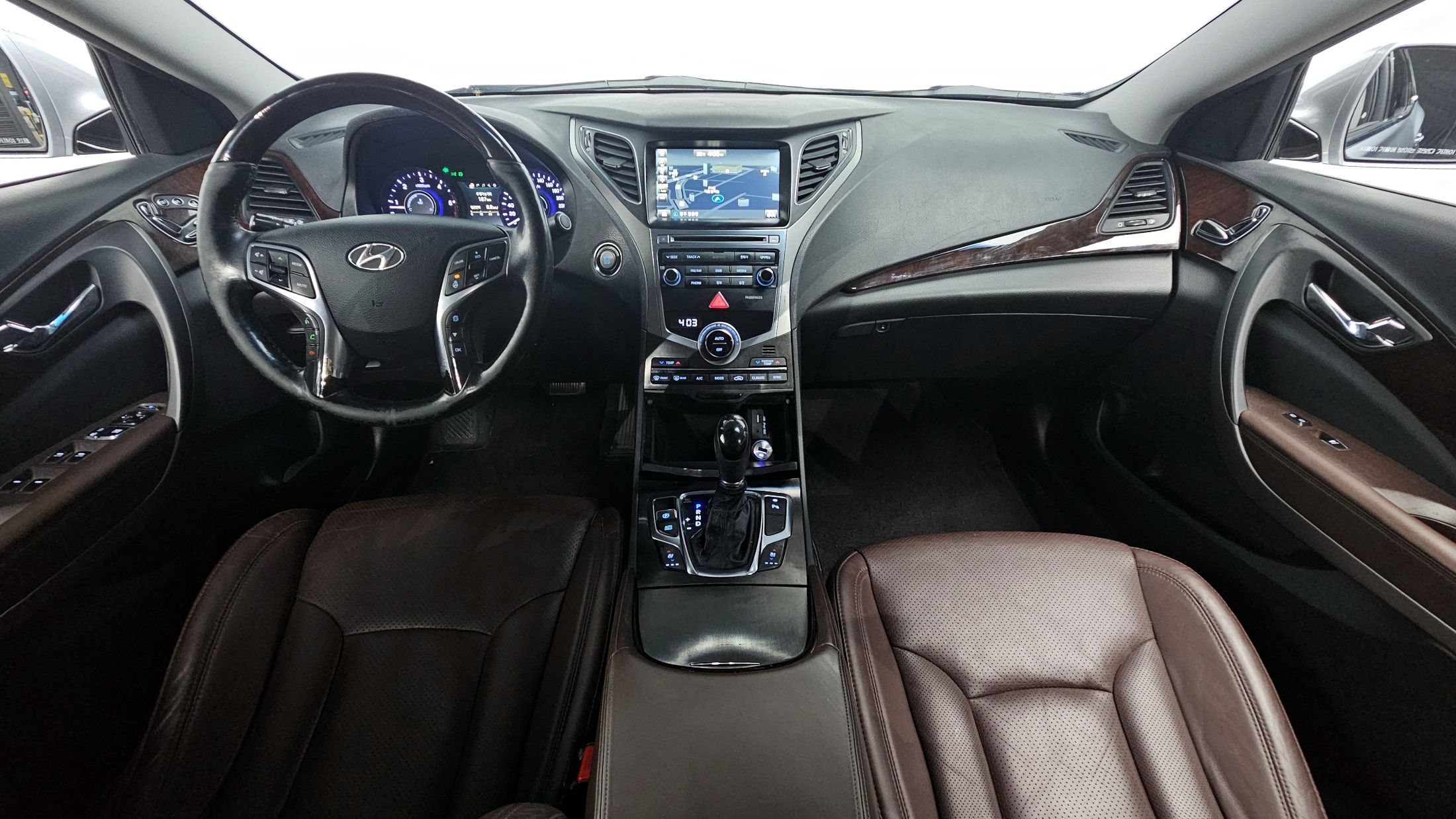 HYUNDAI GRANDEUR HG 2014