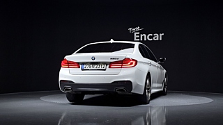 BMW 5-SERIES G30 2017