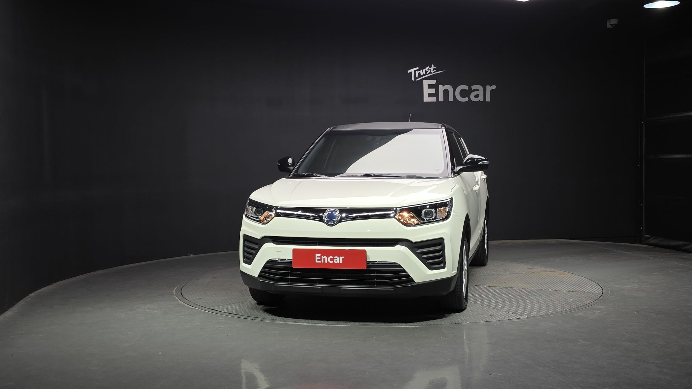 SSANGYONG TIVOLI VERY NEW 2020