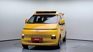 HYUNDAI STARIA 2024