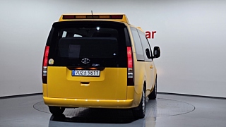 HYUNDAI STARIA 2024