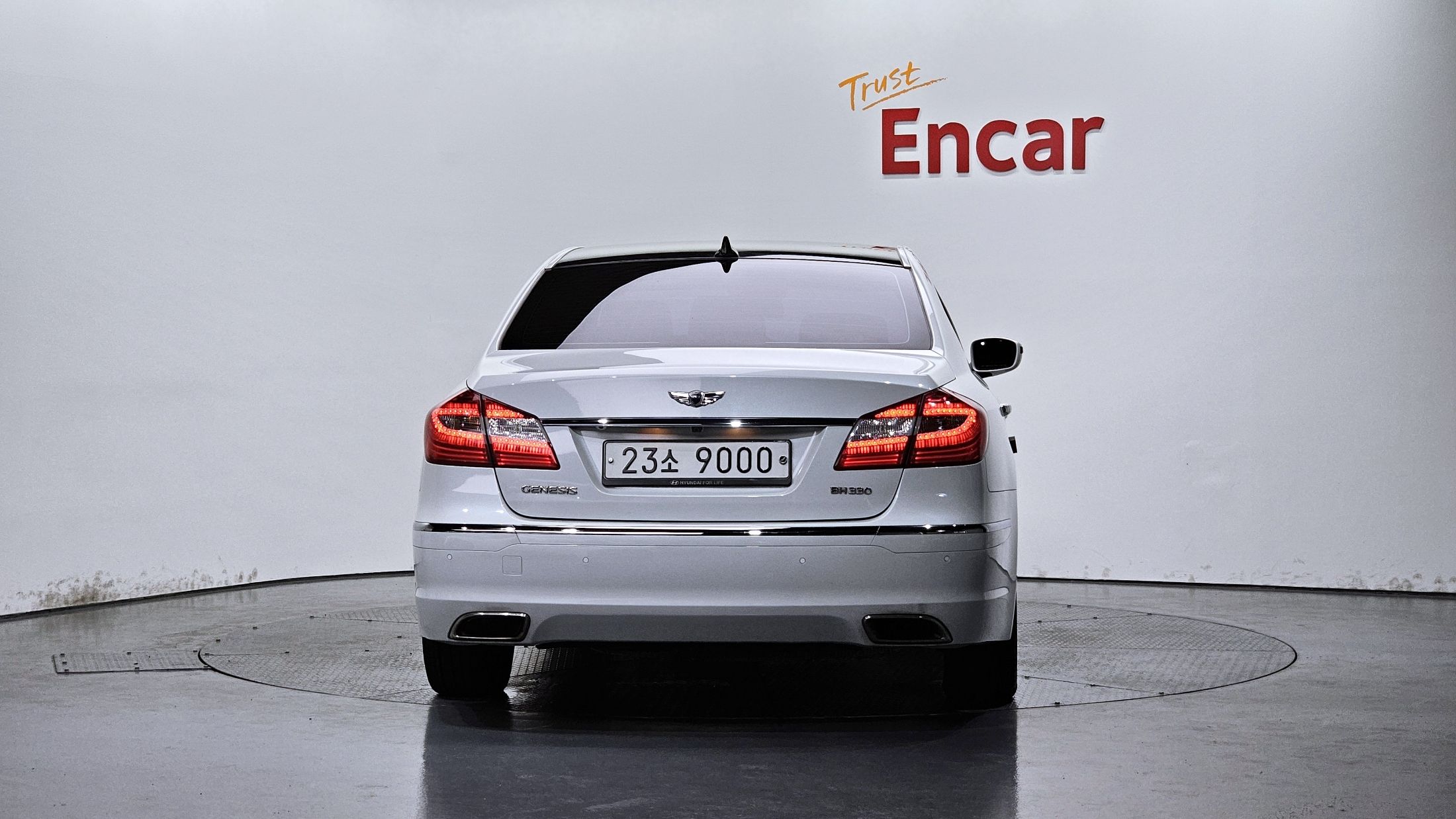 HYUNDAI GENESIS 2011