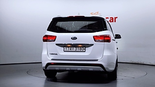 KIA CARNIVAL 2017