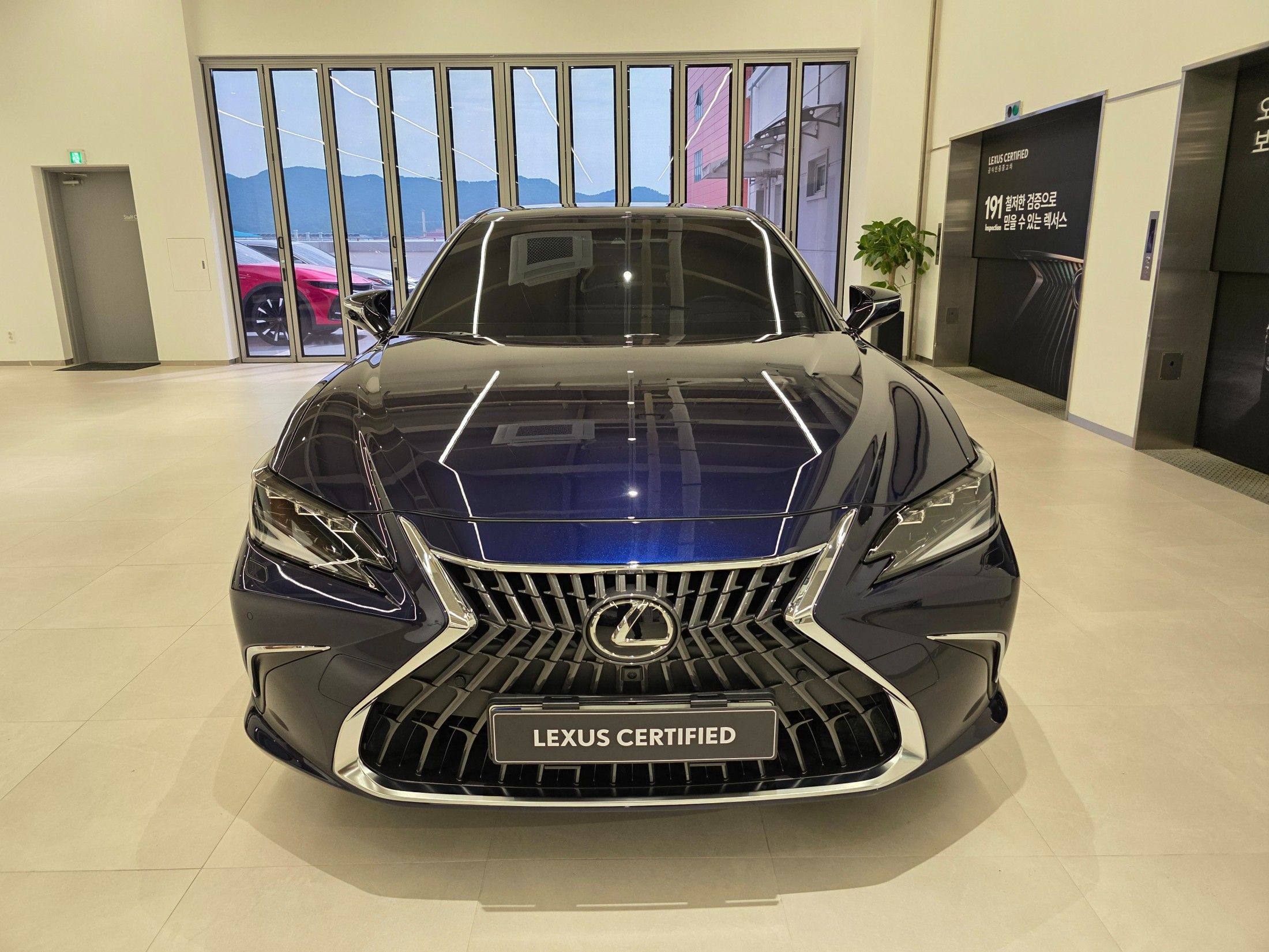 LEXUS ES300H 2023