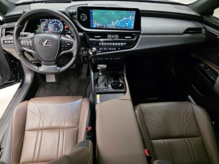 LEXUS ES300H 2023