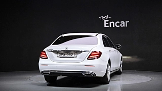 MERCEDES BENZ E-CLASS W213 2016