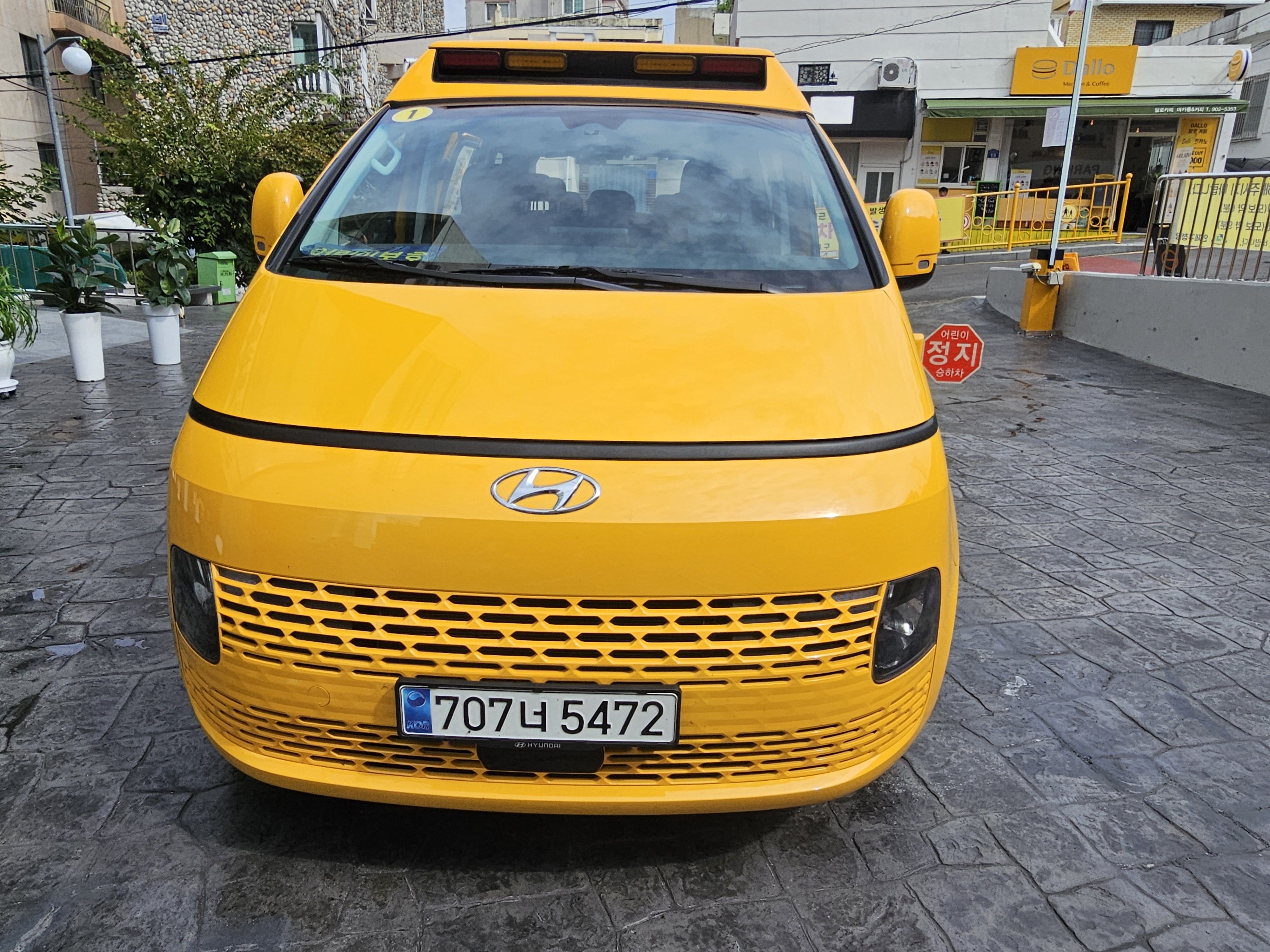 HYUNDAI STARIA 2023