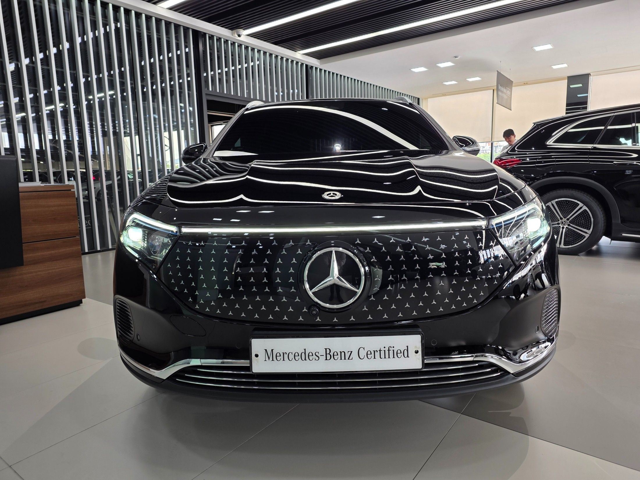 MERCEDES BENZ EQA H243 2024