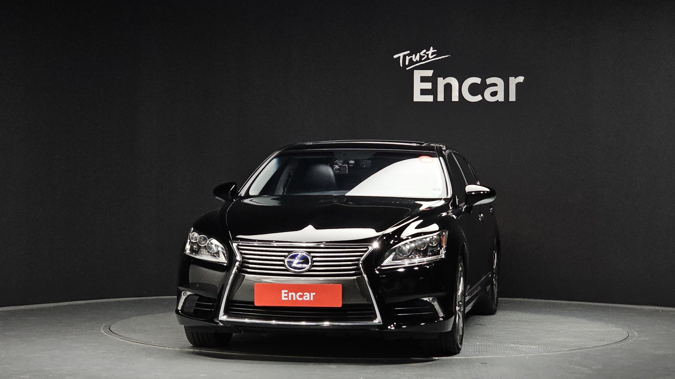 LEXUS LS600HL 2017