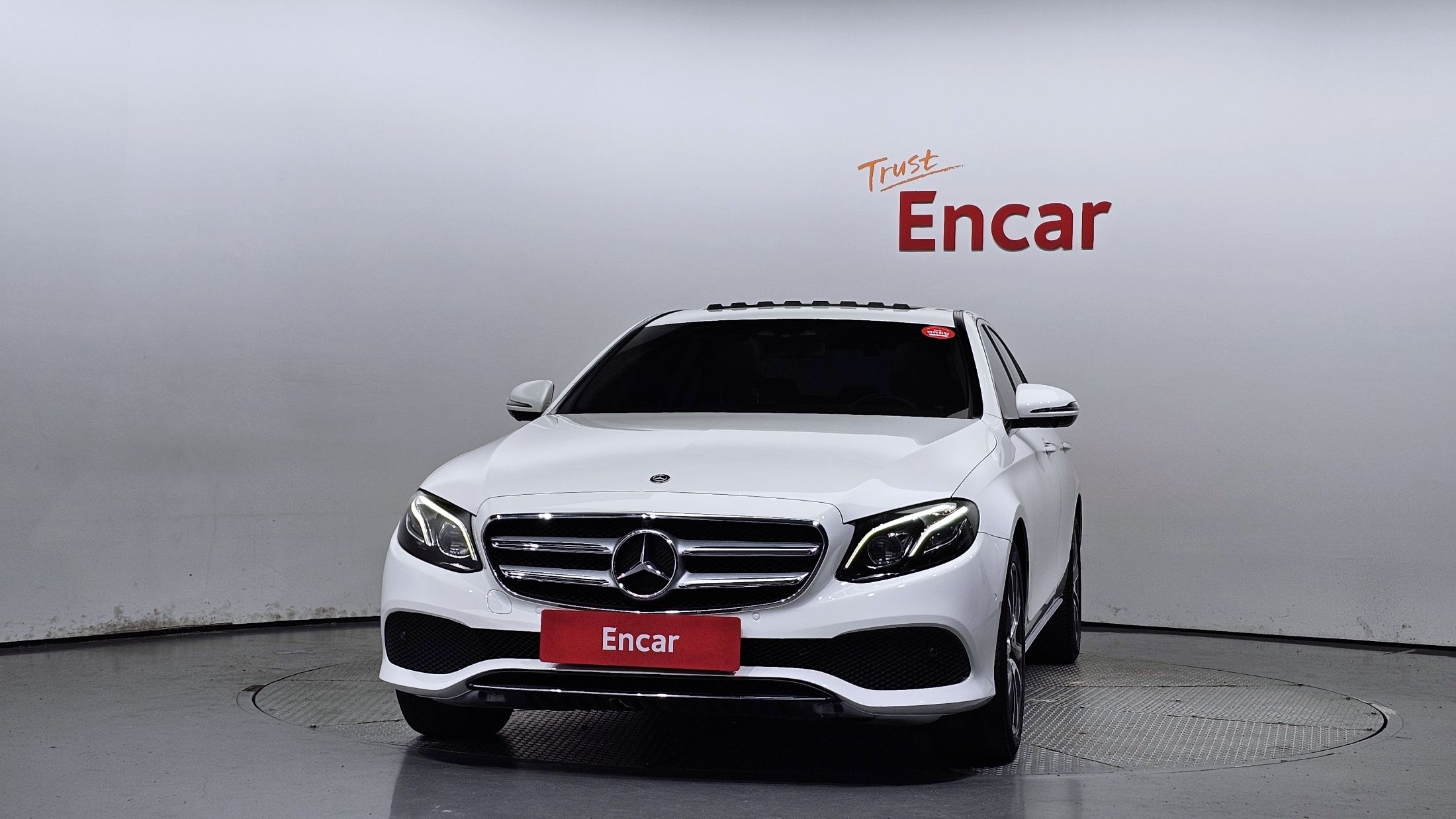 MERCEDES BENZ E-CLASS W213 2019
