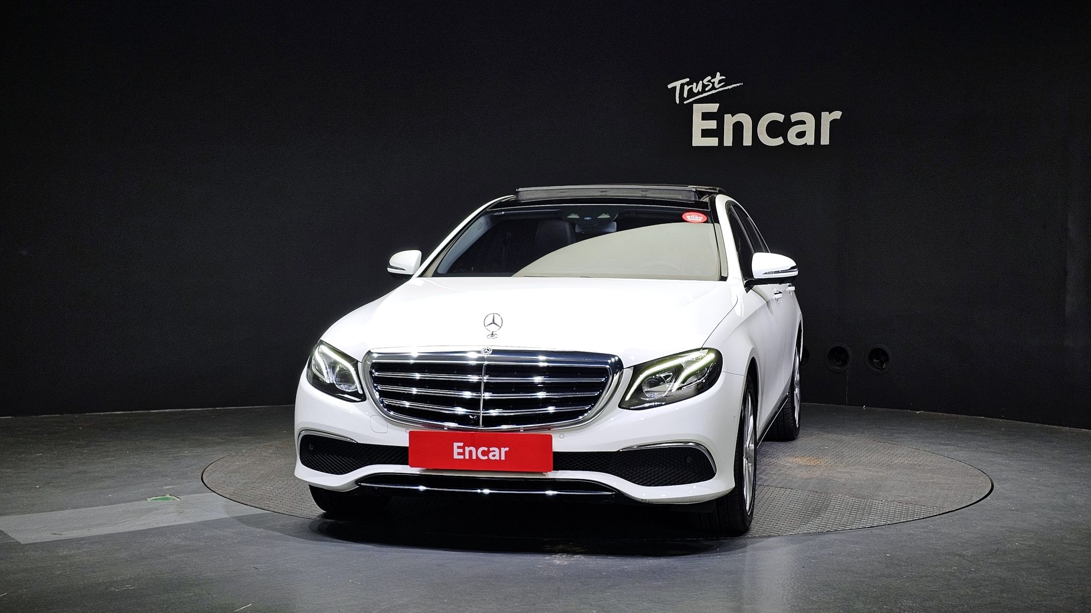 MERCEDES BENZ E-CLASS W213 2019