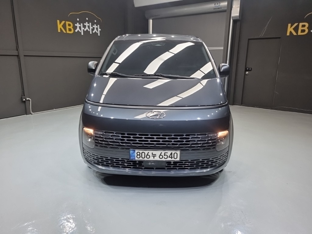 HYUNDAI STARIA 2022