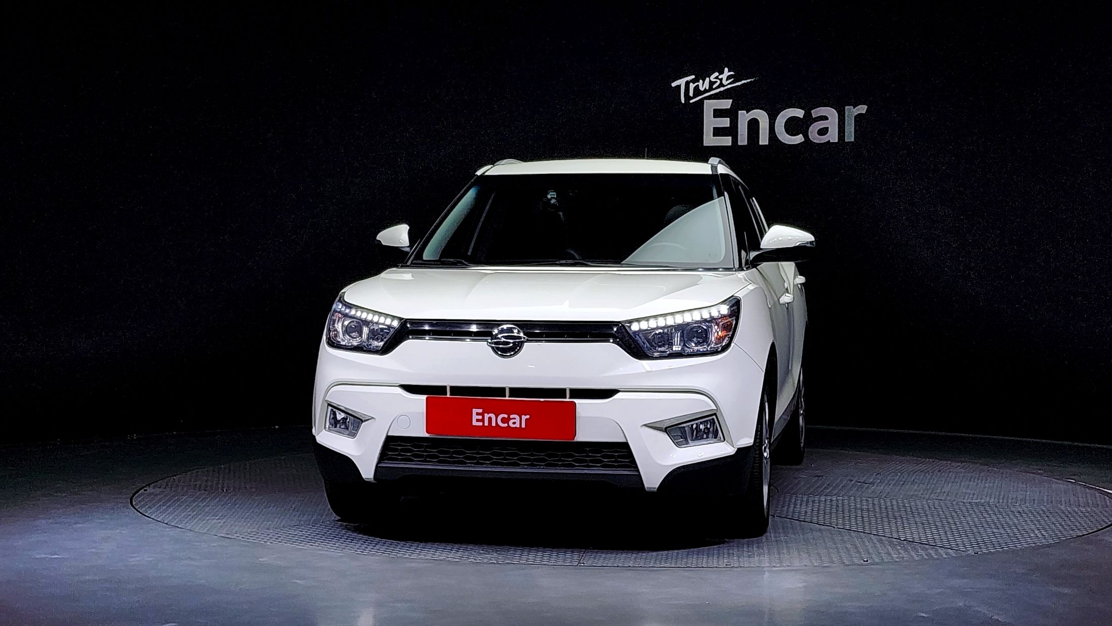 SSANGYONG TIVOLI 2015