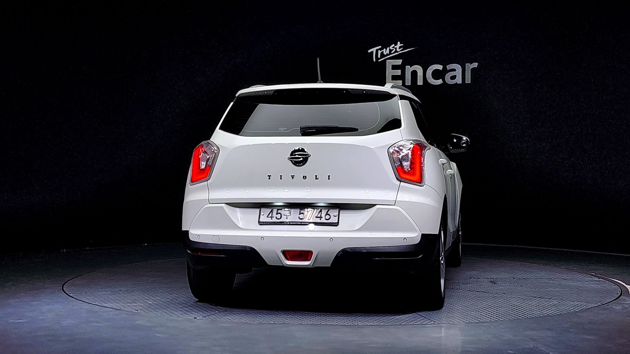 SSANGYONG TIVOLI 2015